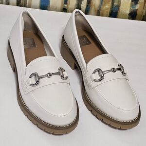 NEW Dolce Vita Celeste Tailored Hardware Chain Lug Sole Loafers. SIZE 7